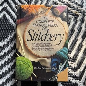 Rare hardcover book The Complete Encyclopedia of Stitchery, Mildred Graves Ryan